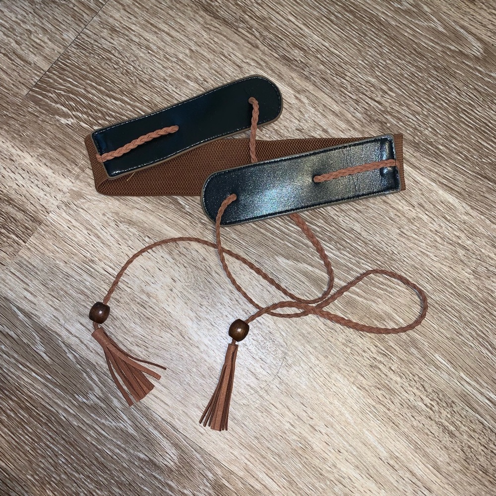 Country belt with tassel ties
